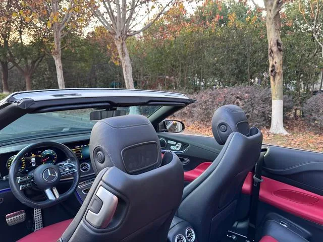 Mercedes-Benz E-Class (Imported) 2020 E 260 Convertible Coupe interior photo 20 Mercedes-Benz E-Class (Imported) 2020 E 260 Convertible Coupe interior photo 20