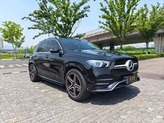Mercedes-Benz GLE (Imported) 2023 GLE 350 4MATIC Dynamic exterior photo 2 Mercedes-Benz GLE (Imported) 2023 GLE 350 4MATIC Dynamic exterior photo 2
