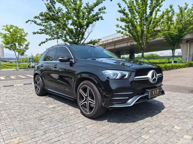 Mercedes-Benz GLE (Imported) 2023 GLE 350 4MATIC Dynamic exterior photo 2 Mercedes-Benz GLE (Imported) 2023 GLE 350 4MATIC Dynamic exterior photo 2