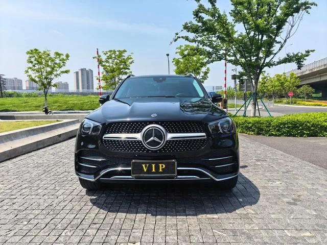 Mercedes-Benz GLE (Imported) 2023 GLE 350 4MATIC Dynamic exterior photo 3 Mercedes-Benz GLE (Imported) 2023 GLE 350 4MATIC Dynamic exterior photo 3