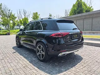 Mercedes-Benz GLE (Imported) 2023 GLE 350 4MATIC Dynamic interior photo 6 Mercedes-Benz GLE (Imported) 2023 GLE 350 4MATIC Dynamic interior photo 6