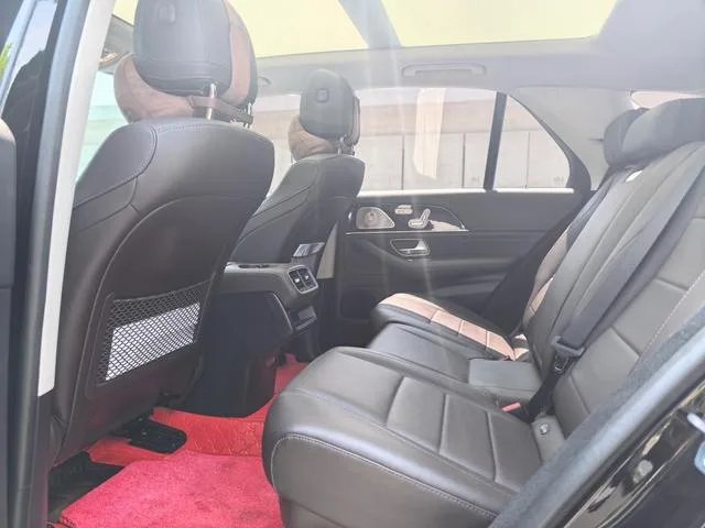 Mercedes-Benz GLE (Imported) 2023 GLE 350 4MATIC Dynamic interior photo 9 Mercedes-Benz GLE (Imported) 2023 GLE 350 4MATIC Dynamic interior photo 9