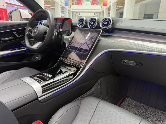 Mercedes-Benz CLE 2025 CLE 260 Convertible Coupe interior photo 17 Mercedes-Benz CLE 2025 CLE 260 Convertible Coupe interior photo 17