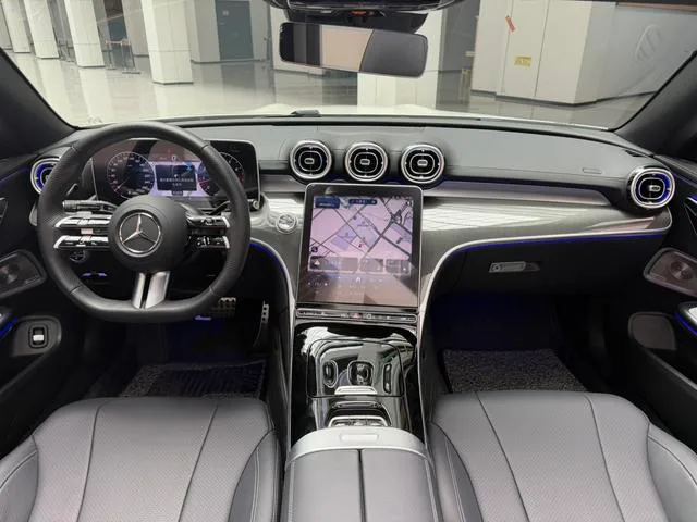 Mercedes-Benz CLE 2025 CLE 260 Convertible Coupe interior photo 19 Mercedes-Benz CLE 2025 CLE 260 Convertible Coupe interior photo 19