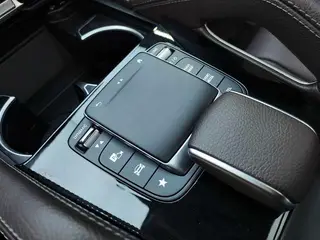 Mercedes-Benz GLE (Imported) 2023 GLE 450 4MATIC Estilo de moda interior foto 16 Mercedes-Benz GLE (Imported) 2023 GLE 450 4MATIC Estilo de moda interior foto 16