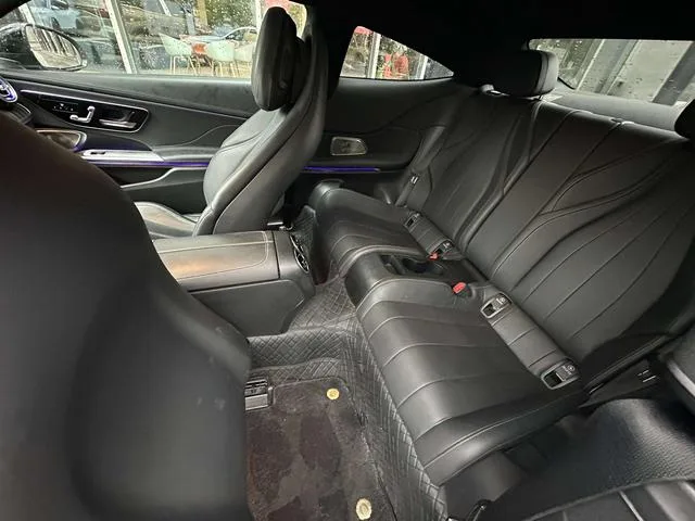 Mercedes-Benz CLE 2024 CLE 300 4MATIC Coupé dynamique intérieur photo 14 Mercedes-Benz CLE 2024 CLE 300 4MATIC Coupé dynamique intérieur photo 14