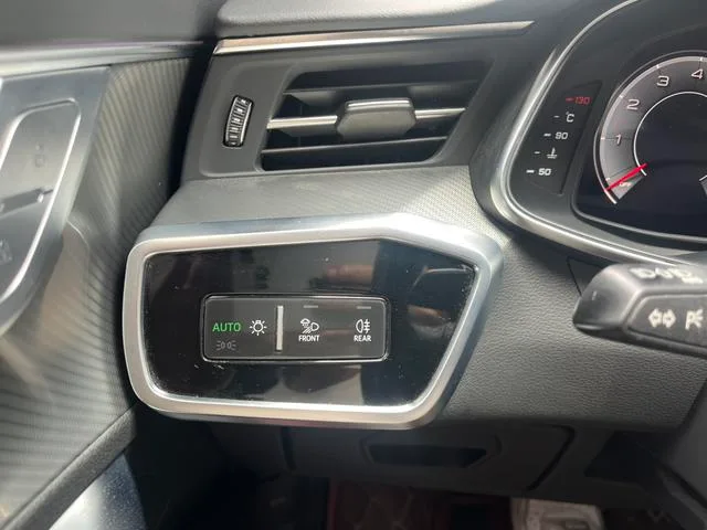 Audi A6L 2023 Reforma 45 TFSI Elegante y elegante interior foto 10 Audi A6L 2023 Reforma 45 TFSI Elegante y elegante interior foto 10