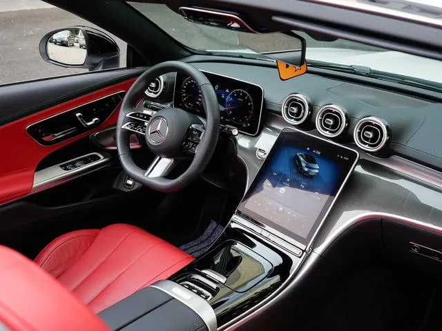Mercedes-Benz CLE 2024 CLE 300 4MATIC Convertible Coupe interior photo 13 Mercedes-Benz CLE 2024 CLE 300 4MATIC Convertible Coupe interior photo 13