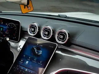 Mercedes-Benz CLE 2024 CLE 300 4MATIC Convertible Coupe interior photo 20 Mercedes-Benz CLE 2024 CLE 300 4MATIC Convertible Coupe interior photo 20