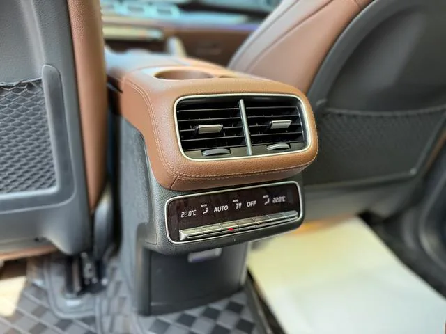Mercedes-Benz GLE (Imported) 2024 Restyling GLE 350 4MATIC Fashionable interior photo 11 Mercedes-Benz GLE (Imported) 2024 Restyling GLE 350 4MATIC Fashionable interior photo 11