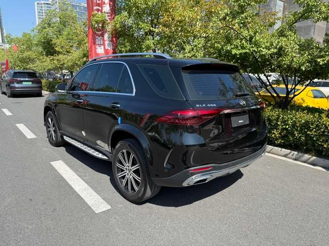 Mercedes-Benz GLE (Imported) 2024 Restyling GLE 350 4MATIC Fashionable interior photo 16 Mercedes-Benz GLE (Imported) 2024 Restyling GLE 350 4MATIC Fashionable interior photo 16