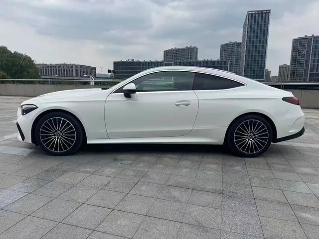 Mercedes-Benz CLE 2024 CLE 300 4MATIC Dynamic coupe exterior photo 4 Mercedes-Benz CLE 2024 CLE 300 4MATIC Dynamic coupe exterior photo 4
