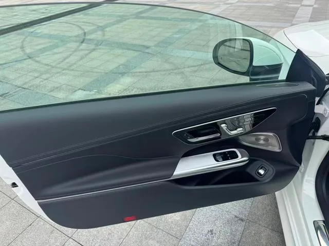 Mercedes-Benz CLE 2024 CLE 300 4MATIC Dynamic coupe interior photo 15 Mercedes-Benz CLE 2024 CLE 300 4MATIC Dynamic coupe interior photo 15
