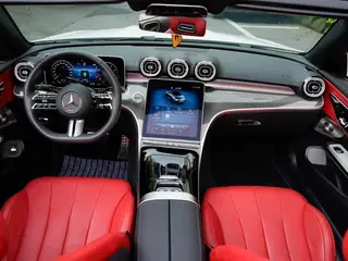 Mercedes-Benz CLE 2024 CLE 300 4MATIC Coupé convertible interior foto 14 Mercedes-Benz CLE 2024 CLE 300 4MATIC Coupé convertible interior foto 14