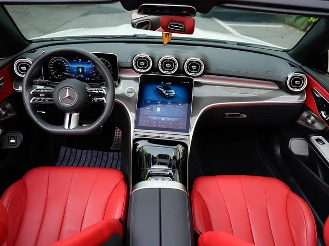 Mercedes-Benz CLE 2024 CLE 300 4MATIC Coupé convertible interior foto 14 Mercedes-Benz CLE 2024 CLE 300 4MATIC Coupé convertible interior foto 14