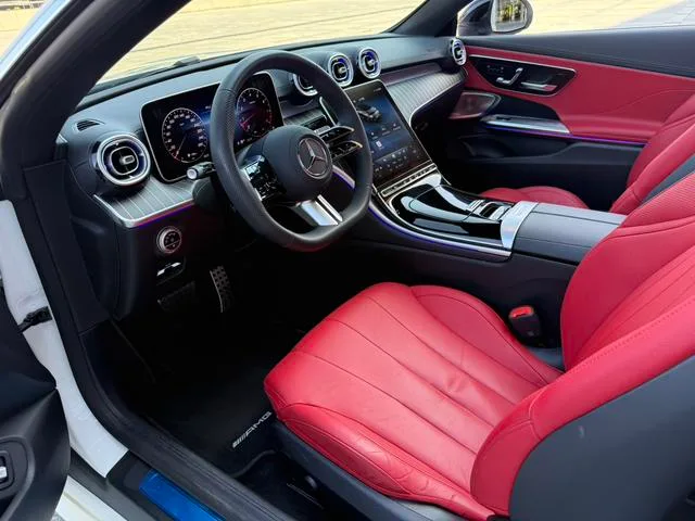 Mercedes-Benz CLE 2025 CLE 300 4MATIC Convertible Coupe interior photo 12 Mercedes-Benz CLE 2025 CLE 300 4MATIC Convertible Coupe interior photo 12