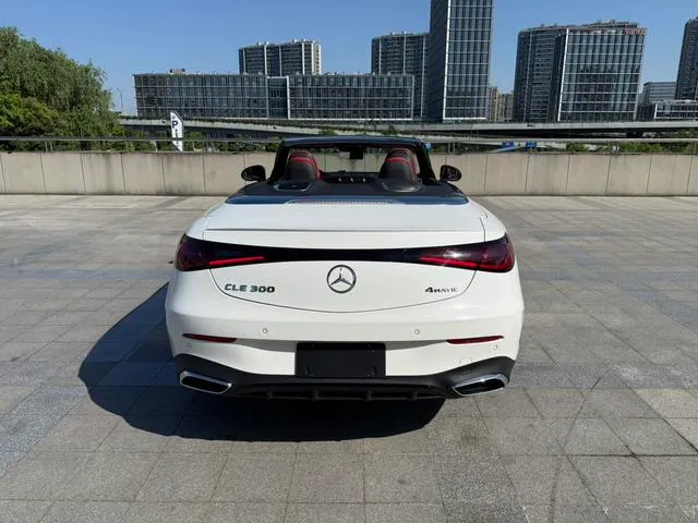 Mercedes-Benz CLE 2025 CLE 300 4MATIC Convertible Coupe interior photo 18 Mercedes-Benz CLE 2025 CLE 300 4MATIC Convertible Coupe interior photo 18