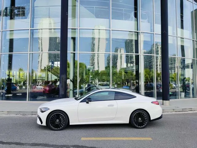Mercedes-Benz CLE 2024 CLE 300 4MATIC Luxury coupe exterior photo 3 Mercedes-Benz CLE 2024 CLE 300 4MATIC Luxury coupe exterior photo 3