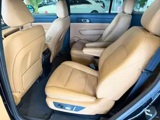 Li Auto ONE 2021 extended range 6 Seat plate exterior photo 4 Li Auto ONE 2021 extended range 6 Seat plate exterior photo 4