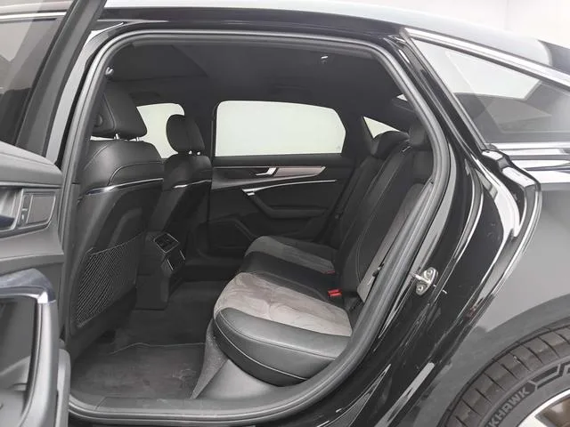 Audi A6L 2022 40 TFSI Deluxe Dynamic interior photo 11 Audi A6L 2022 40 TFSI Deluxe Dynamic interior photo 11