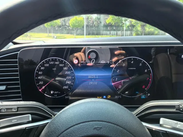 Mercedes-Benz GLE (Imported) 2024 Mise à jour GLE 350 4MATIC Style tendance intérieur photo 9 Mercedes-Benz GLE (Imported) 2024 Mise à jour GLE 350 4MATIC Style tendance intérieur photo 9