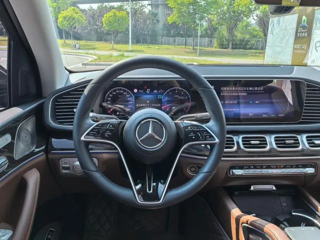 Mercedes-Benz GLE (Imported) 2024 Mise à jour GLE 350 4MATIC Style tendance intérieur photo 11 Mercedes-Benz GLE (Imported) 2024 Mise à jour GLE 350 4MATIC Style tendance intérieur photo 11