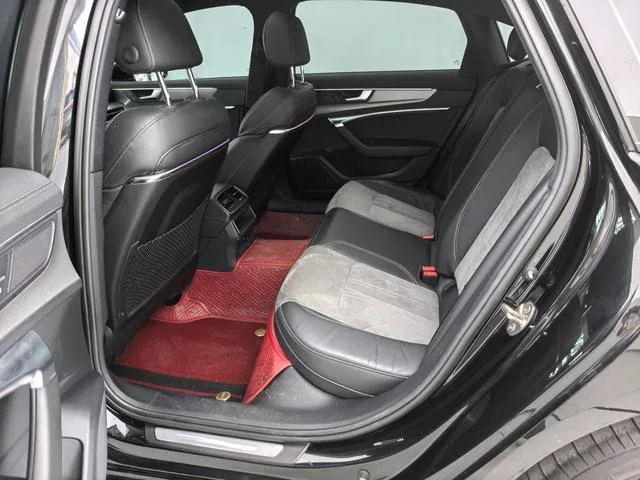 Audi A6L 2022 40 TFSI Deluxe Dynamic interior photo 15 Audi A6L 2022 40 TFSI Deluxe Dynamic interior photo 15