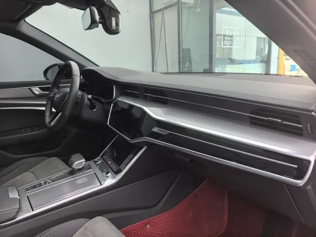 Audi A6L 2022 40 TFSI Deluxe Dynamic interior photo 17 Audi A6L 2022 40 TFSI Deluxe Dynamic interior photo 17