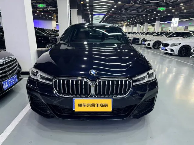 BMW 5 Series 2022 Restyling 530Li Leading Type M Sports suit exterior photo 2 BMW 5 Series 2022 Restyling 530Li Leading Type M Sports suit exterior photo 2