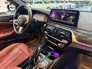 BMW 5 Series 2022 Restyling 530Li Leading Type M Sports suit interior photo 7 BMW 5 Series 2022 Restyling 530Li Leading Type M Sports suit interior photo 7