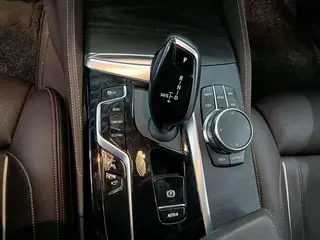 BMW 5 Series 2022 Segundo cambio 530Li Líder M Conjunto deportivo interior foto 12 BMW 5 Series 2022 Segundo cambio 530Li Líder M Conjunto deportivo interior foto 12