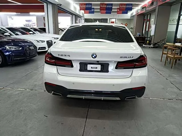 BMW 5 Series 2022 Segundo cambio 530Li Líder M Conjunto deportivo interior foto 18 BMW 5 Series 2022 Segundo cambio 530Li Líder M Conjunto deportivo interior foto 18