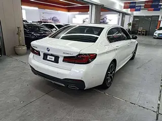 BMW 5 Series 2022 Segundo cambio 530Li Líder M Conjunto deportivo interior foto 19 BMW 5 Series 2022 Segundo cambio 530Li Líder M Conjunto deportivo interior foto 19