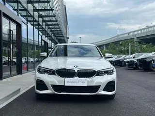 BMW 3 Series 2022 325Li M Sports suit exterior photo 4 BMW 3 Series 2022 325Li M Sports suit exterior photo 4