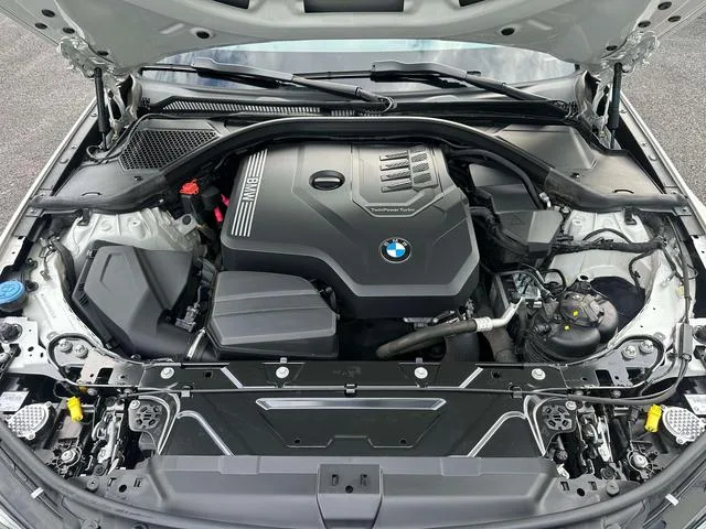 BMW 3 Series 2022 325Li M Sports suit interior photo 14 BMW 3 Series 2022 325Li M Sports suit interior photo 14