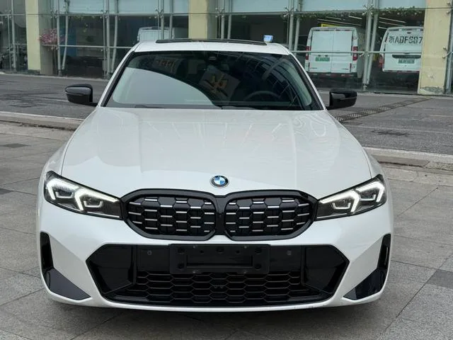 BMW 3 Series 2023 325Li M Traje nocturno deportivo Yao exterior foto 2 BMW 3 Series 2023 325Li M Traje nocturno deportivo Yao exterior foto 2