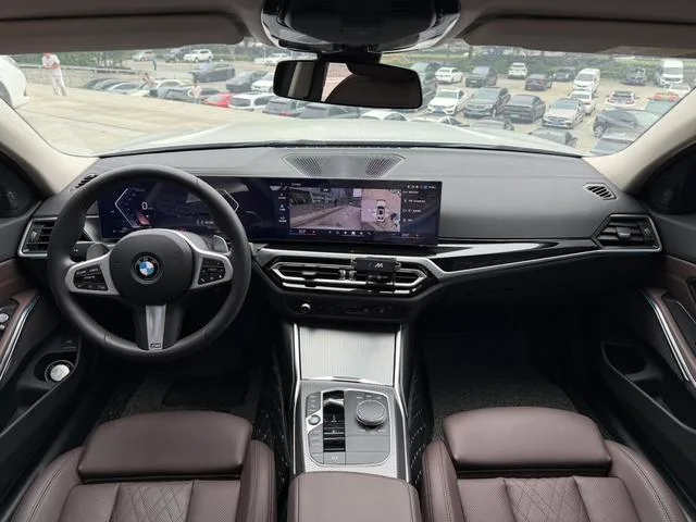 BMW 3 Series 2023 325Li M Traje nocturno deportivo Yao interior foto 10 BMW 3 Series 2023 325Li M Traje nocturno deportivo Yao interior foto 10