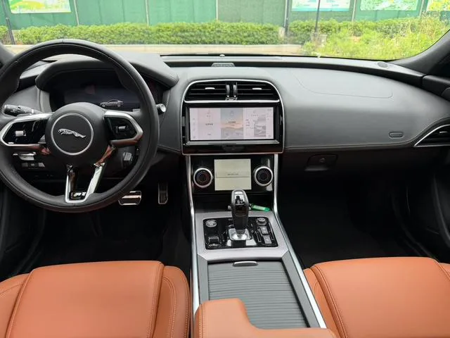 Jaguar XEL 2023 2.0T 250PS R-DYNAMIC S Enterprising Sports Edition exterior photo 7 Jaguar XEL 2023 2.0T 250PS R-DYNAMIC S Enterprising Sports Edition exterior photo 7