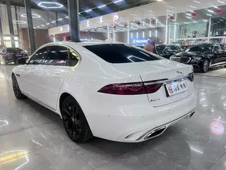 Jaguar XFL 2024 2.0T P250 Two-wheel drive exclusive deluxe edition interior photo 10 Jaguar XFL 2024 2.0T P250 Two-wheel drive exclusive deluxe edition interior photo 10