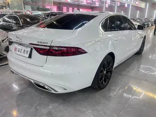 Jaguar XFL 2024 2.0T P250 Two-wheel drive exclusive deluxe edition interior photo 11 Jaguar XFL 2024 2.0T P250 Two-wheel drive exclusive deluxe edition interior photo 11