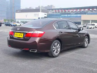 Honda Accord 2014 2.0L LX Комфорт-версия экстерьер фото 8