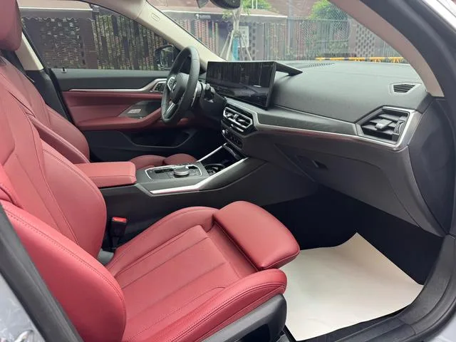 BMW 4 Series 2023 425i Gran Coupe M Ensemble de sport intérieur photo 9 BMW 4 Series 2023 425i Gran Coupe M Ensemble de sport intérieur photo 9