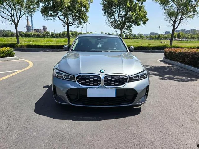 BMW 3 Series 2023 325Li M Sports suit exterior photo 2 BMW 3 Series 2023 325Li M Sports suit exterior photo 2