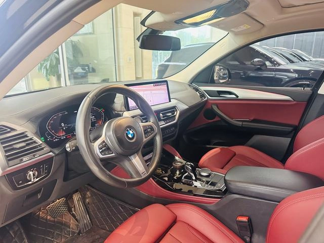 BMW X4 2022 xDrive 25i M Sports suit interior photo 6 BMW X4 2022 xDrive 25i M Sports suit interior photo 6