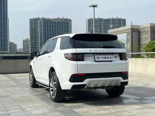 Land Rover Discovery Sport 2024 249PS R-Dynamic SE Performance Technology Edition 5 seat interior photo 14