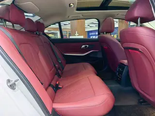 BMW 3 Series 2025 325Li M Sports suit interior photo 15