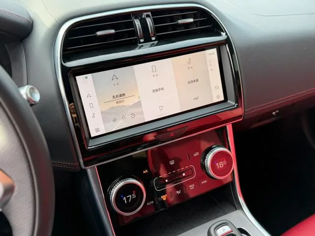 Jaguar XEL 2022 2.0T 250PS R-DYNAMIC S Versión deportiva emprendedora interior foto 11 Jaguar XEL 2022 2.0T 250PS R-DYNAMIC S Versión deportiva emprendedora interior foto 11