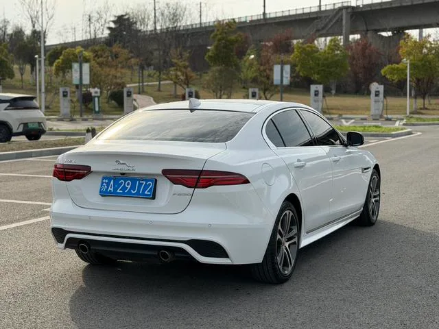 Jaguar XEL 2022 2.0T 250PS R-DYNAMIC S Versión deportiva emprendedora interior foto 13 Jaguar XEL 2022 2.0T 250PS R-DYNAMIC S Versión deportiva emprendedora interior foto 13