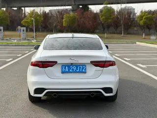 Jaguar XEL 2022 2.0T 250PS R-DYNAMIC S Versión deportiva emprendedora interior foto 14 Jaguar XEL 2022 2.0T 250PS R-DYNAMIC S Versión deportiva emprendedora interior foto 14