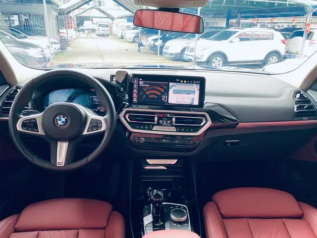 BMW X3 2022 Reforma xDrive25i M Conjunto deportivo interior foto 13 BMW X3 2022 Reforma xDrive25i M Conjunto deportivo interior foto 13
